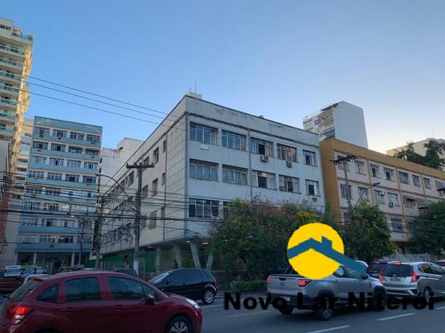 Apartamento à venda com 2 quartos, 92m² - Foto 2