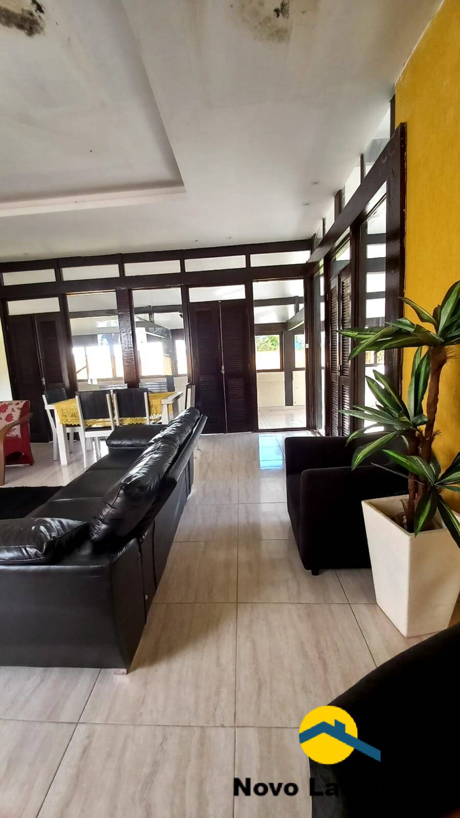 Casa à venda com 4 quartos, 300m² - Foto 4