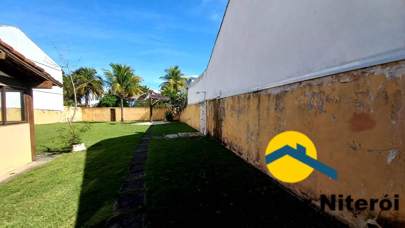 Casa à venda com 4 quartos, 300m² - Foto 31