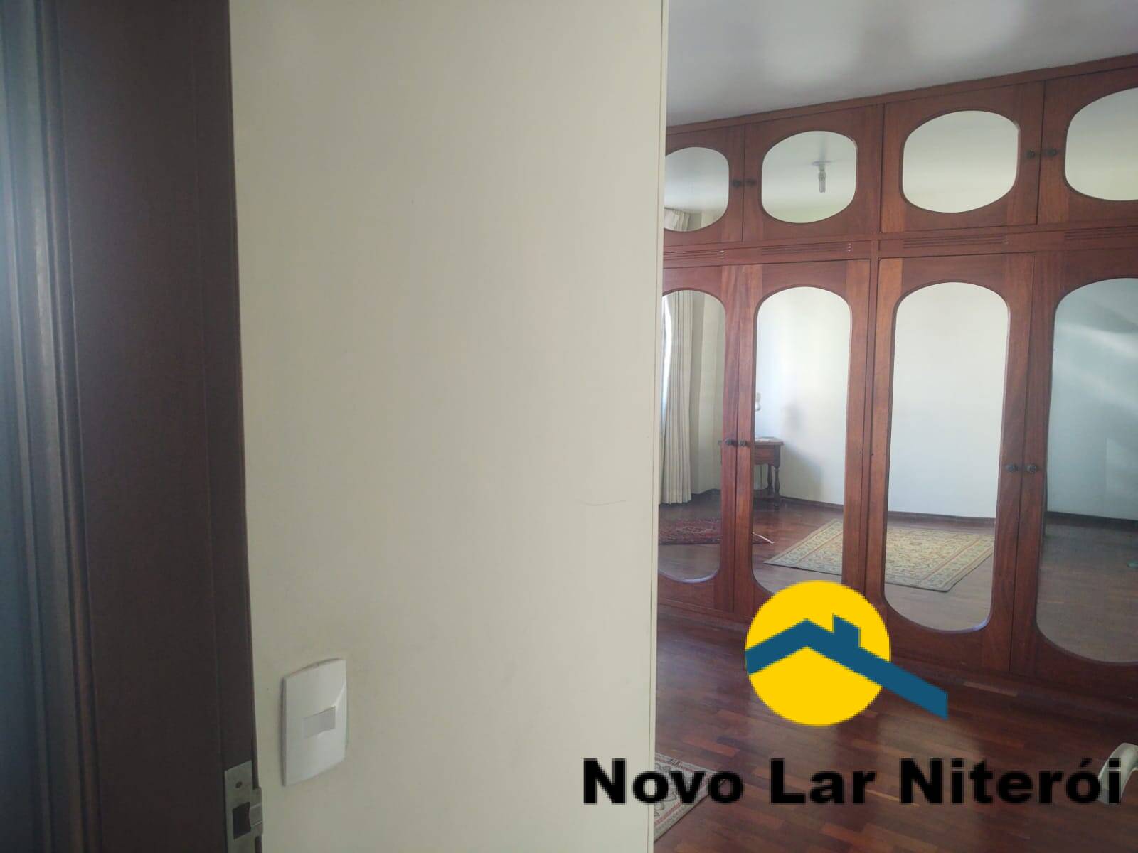 Apartamento à venda com 4 quartos, 180m² - Foto 11