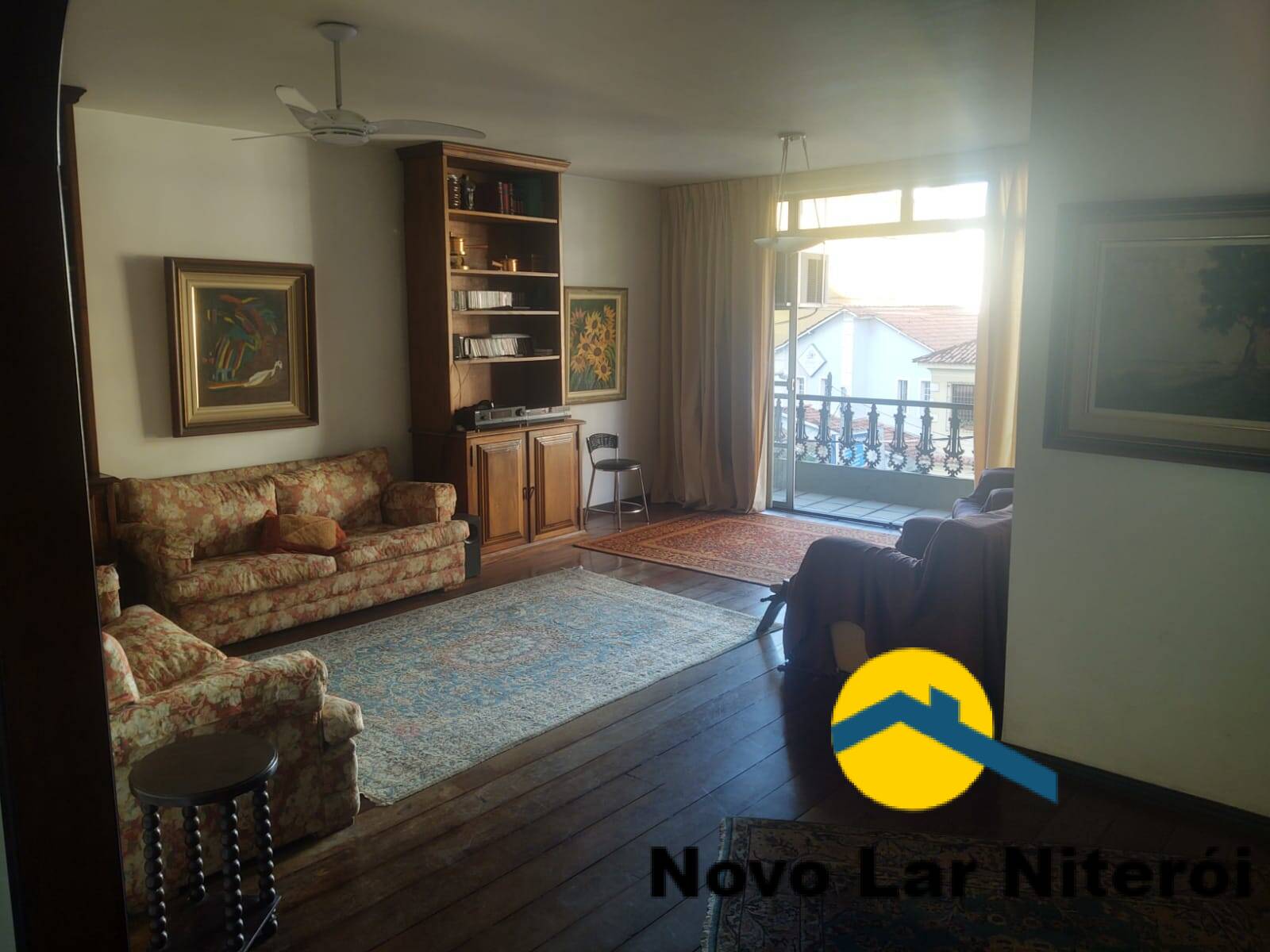 Apartamento à venda com 4 quartos, 180m² - Foto 2