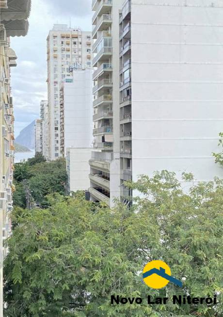 Apartamento à venda com 4 quartos, 246m² - Foto 9