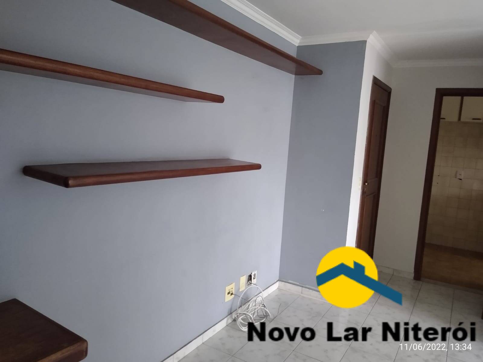 Apartamento à venda com 2 quartos, 70m² - Foto 4