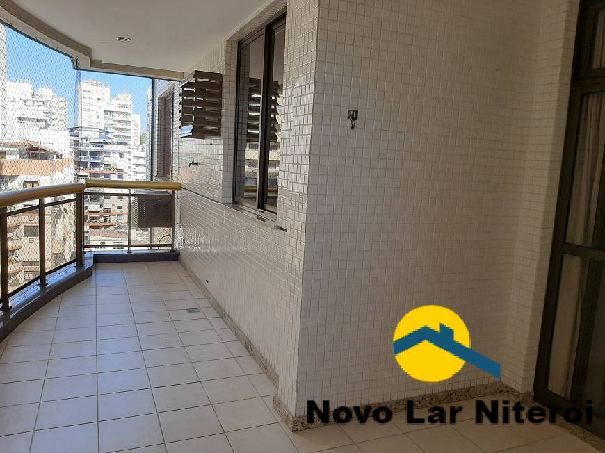 Apartamento à venda com 4 quartos, 160m² - Foto 2