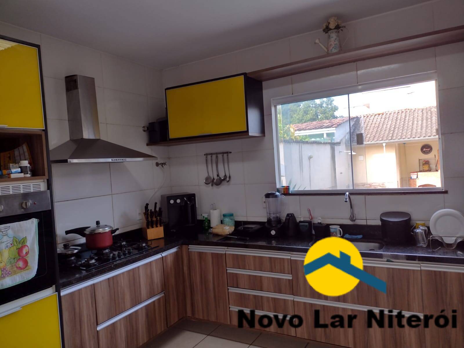 Casa à venda com 3 quartos, 210m² - Foto 18