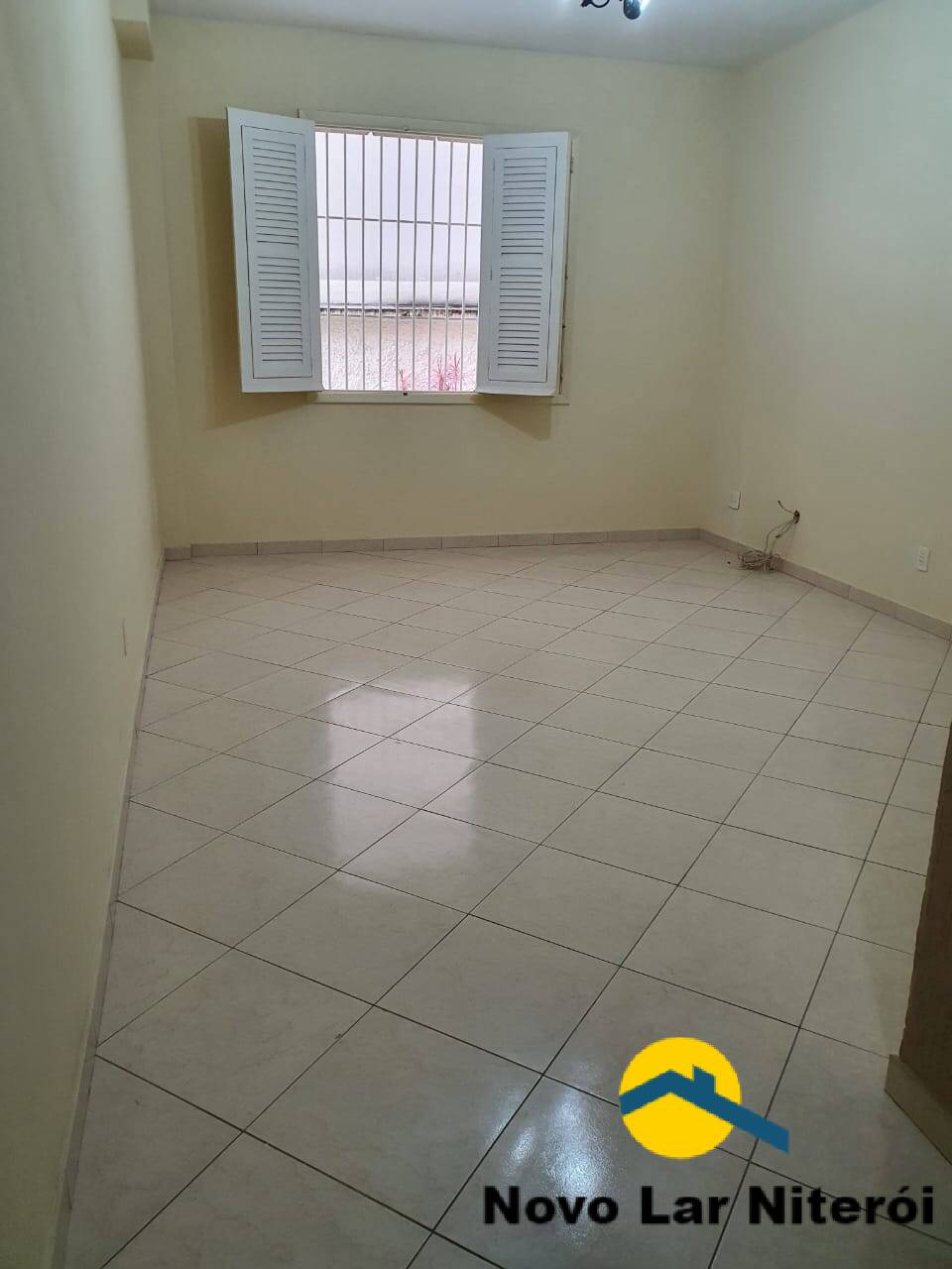 Apartamento à venda com 3 quartos, 110m² - Foto 2