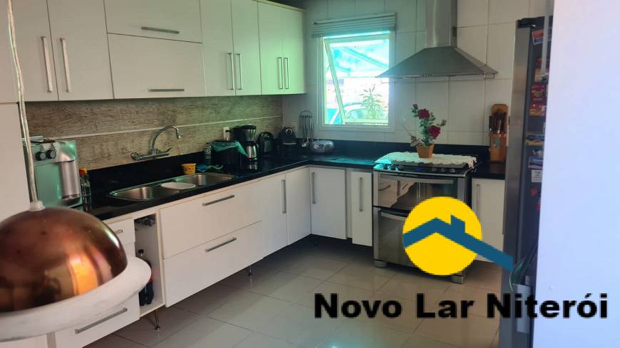 Casa à venda com 3 quartos, 242m² - Foto 10