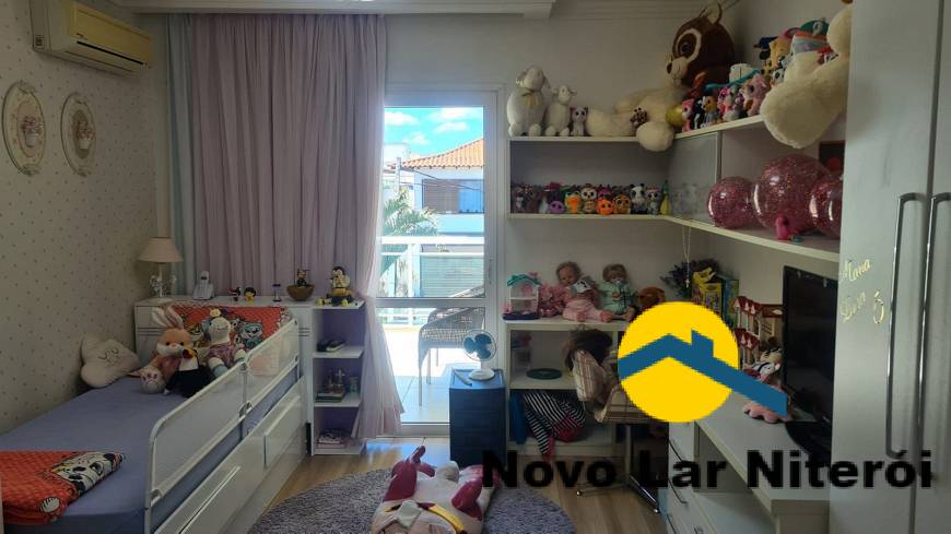 Casa à venda com 3 quartos, 242m² - Foto 32