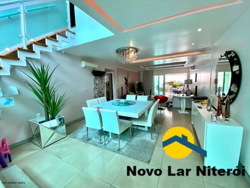 Casa à venda com 3 quartos, 242m² - Foto 5