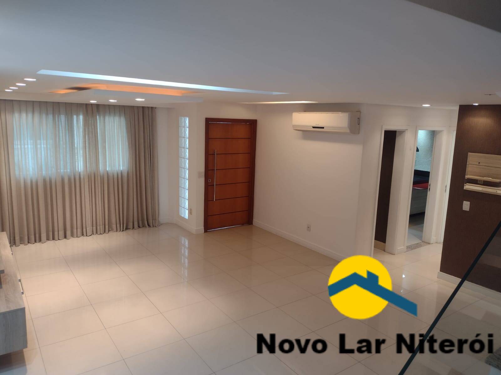 Casa à venda com 4 quartos, 196m² - Foto 2