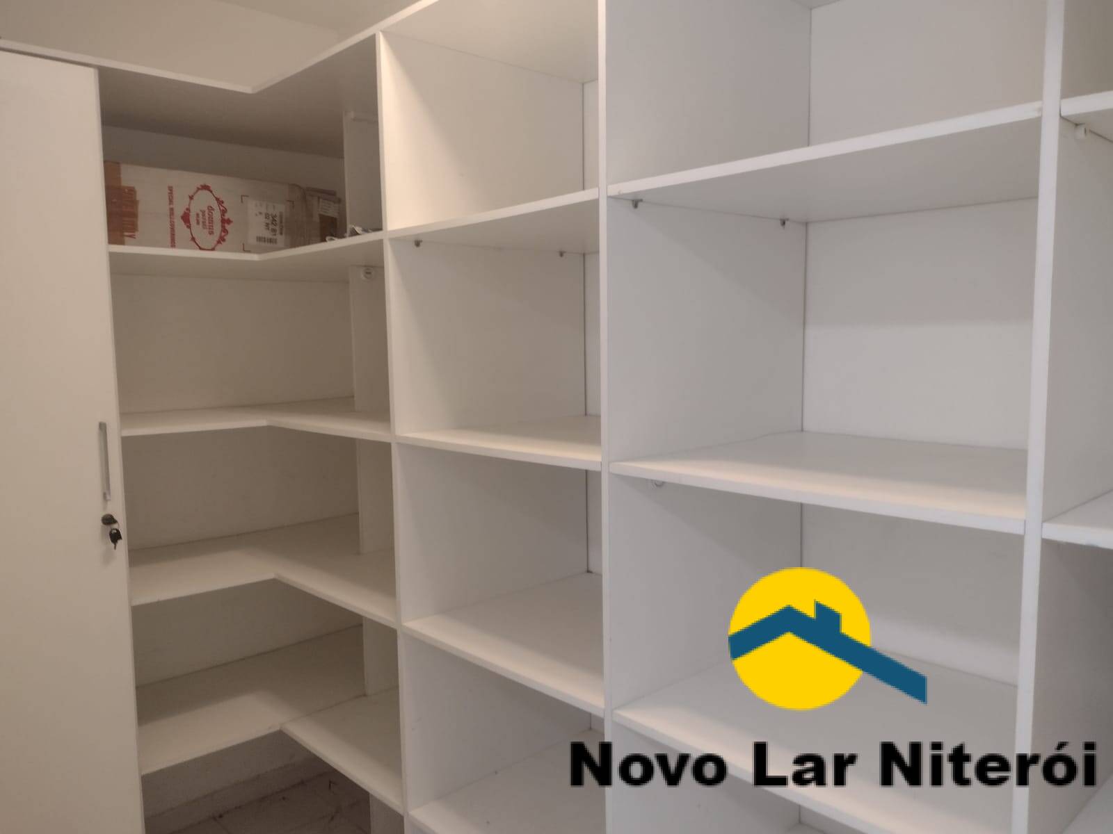 Casa à venda com 4 quartos, 196m² - Foto 14