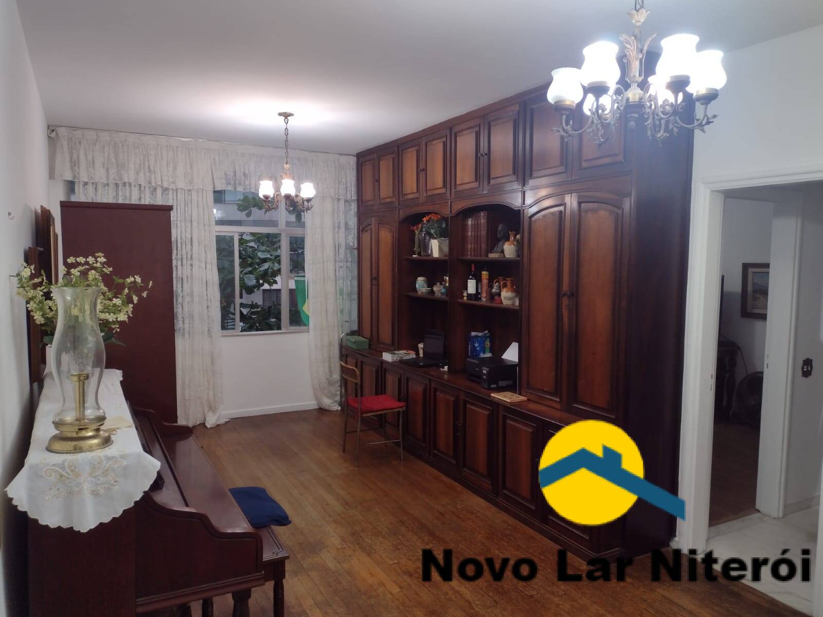 Apartamento à venda com 4 quartos, 140m² - Foto 1