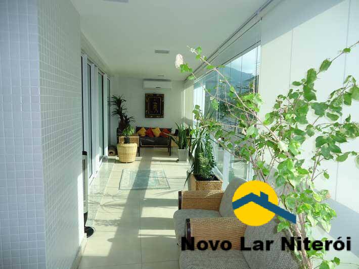 Apartamento à venda com 4 quartos, 226m² - Foto 2