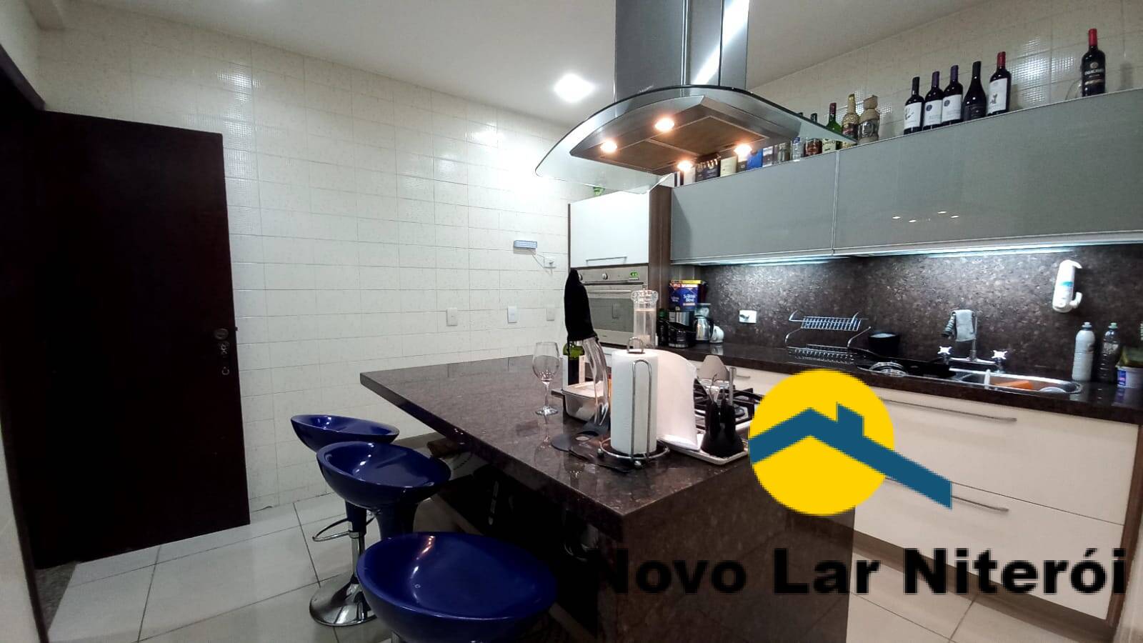 Apartamento à venda com 4 quartos, 245m² - Foto 25