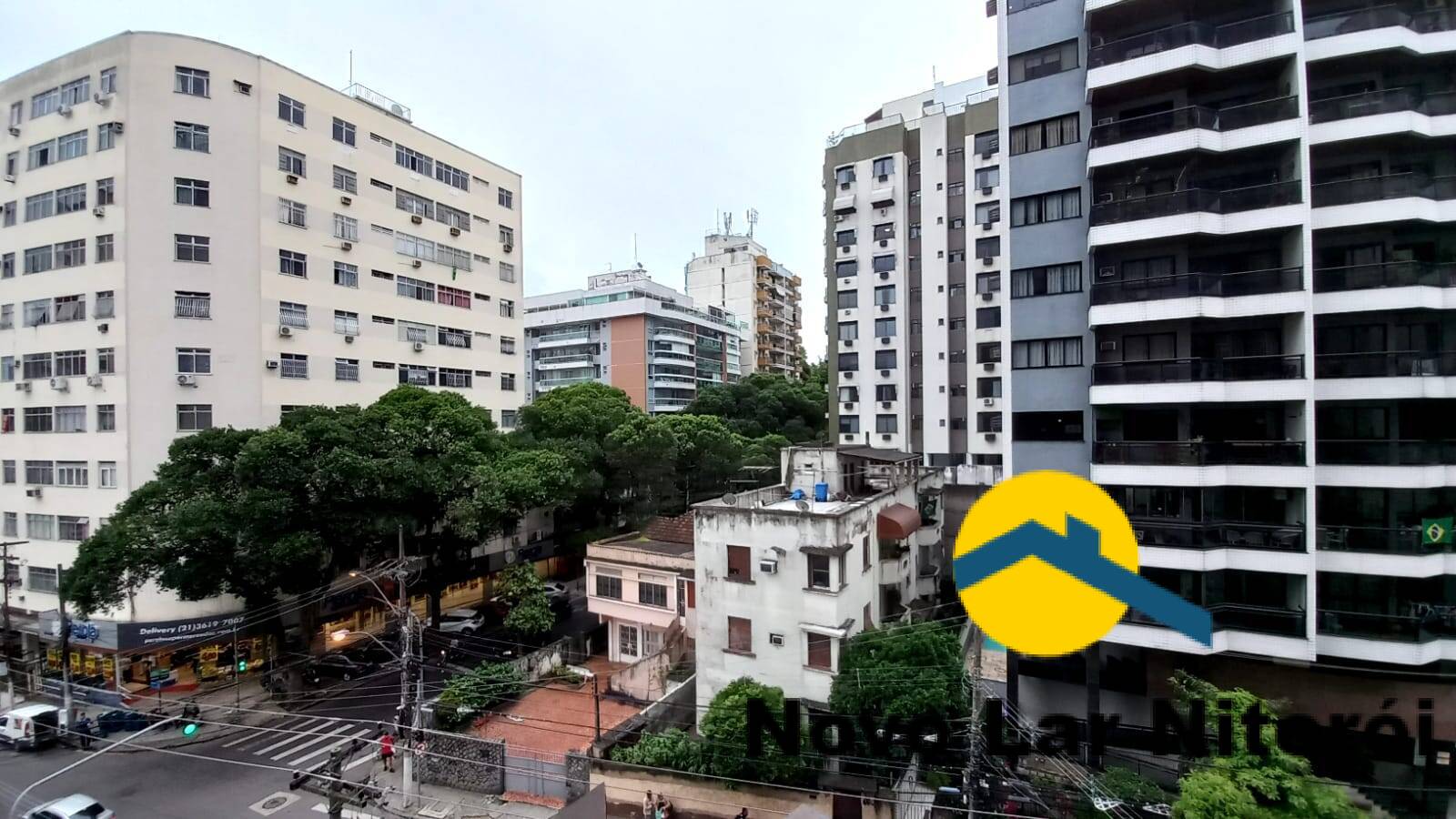 Apartamento à venda com 4 quartos, 245m² - Foto 2