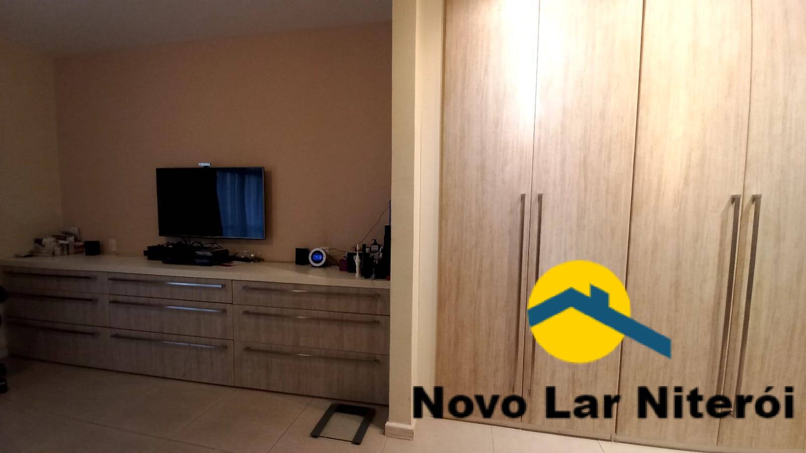 Apartamento à venda com 4 quartos, 245m² - Foto 47