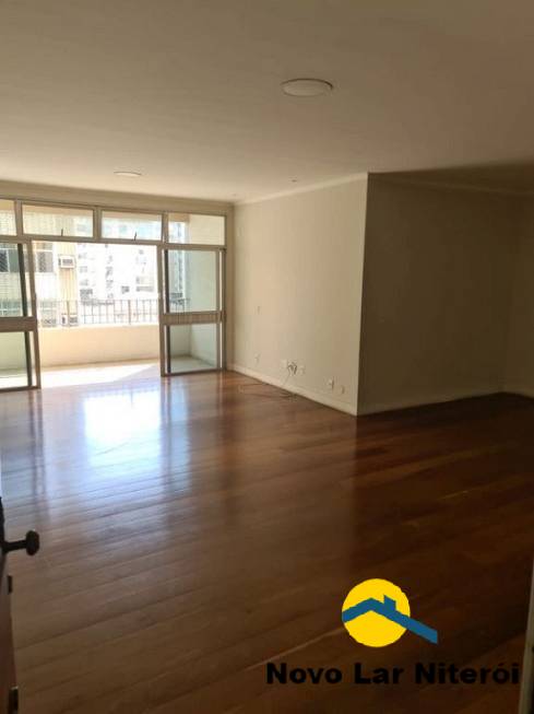 Apartamento à venda com 4 quartos, 250m² - Foto 2