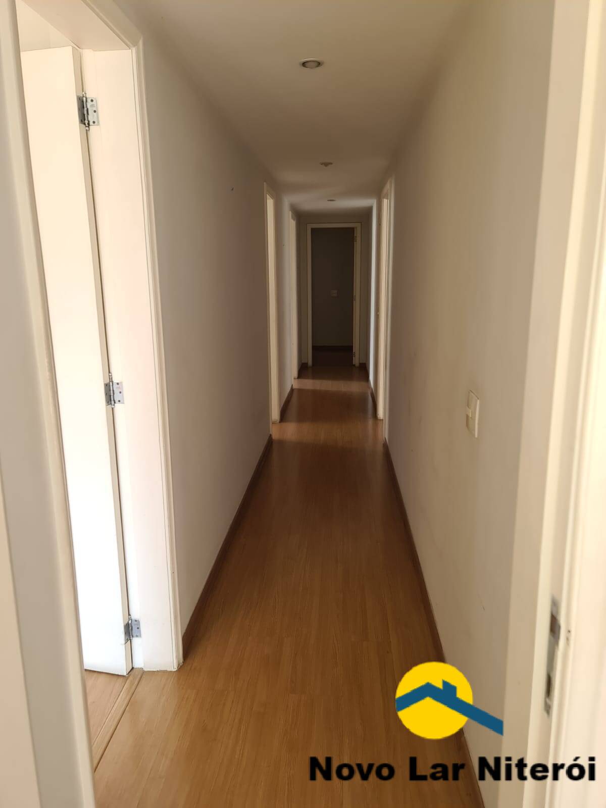 Apartamento à venda com 4 quartos, 250m² - Foto 5