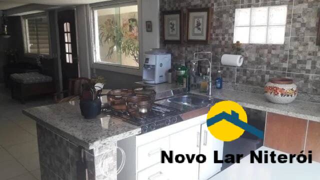 Casa à venda com 3 quartos, 240m² - Foto 12