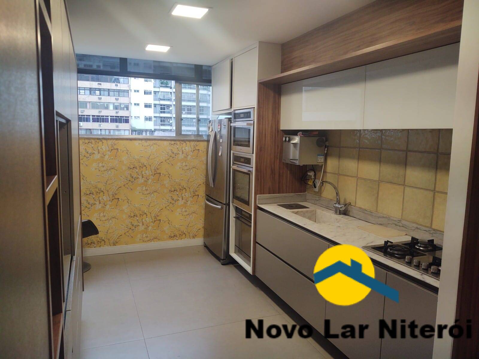 Apartamento à venda com 4 quartos, 250m² - Foto 33