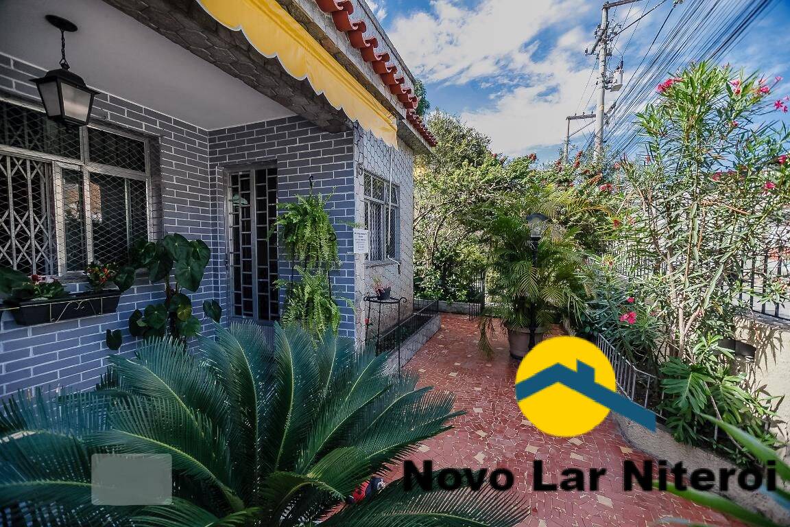 Casa à venda com 3 quartos, 450m² - Foto 2