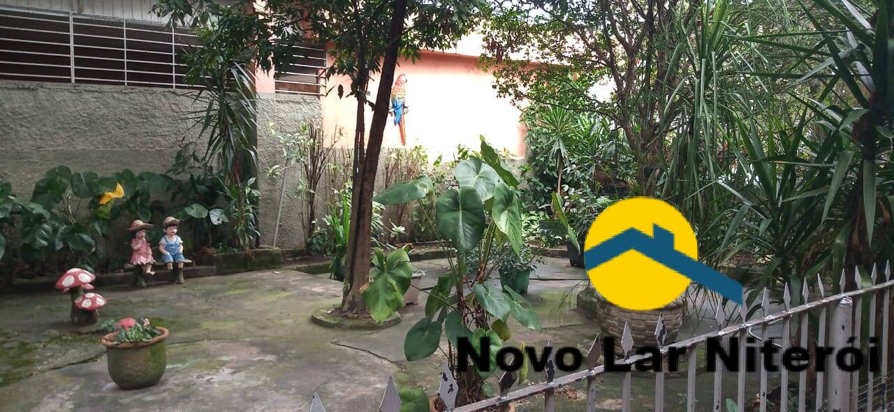 Casa à venda com 3 quartos, 450m² - Foto 17