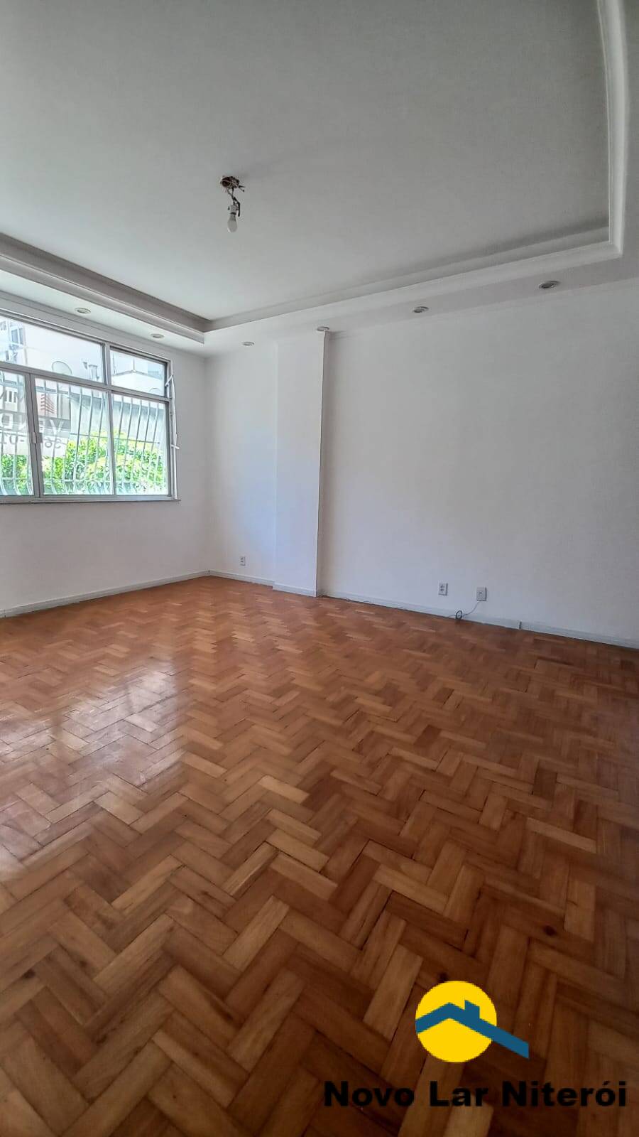 Apartamento à venda com 2 quartos, 70m² - Foto 1