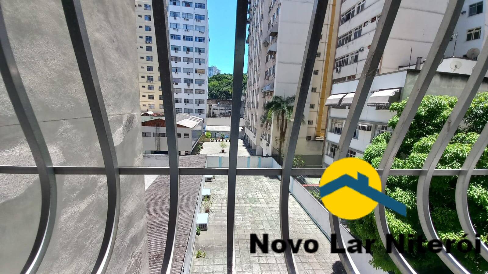 Apartamento à venda com 2 quartos, 70m² - Foto 17