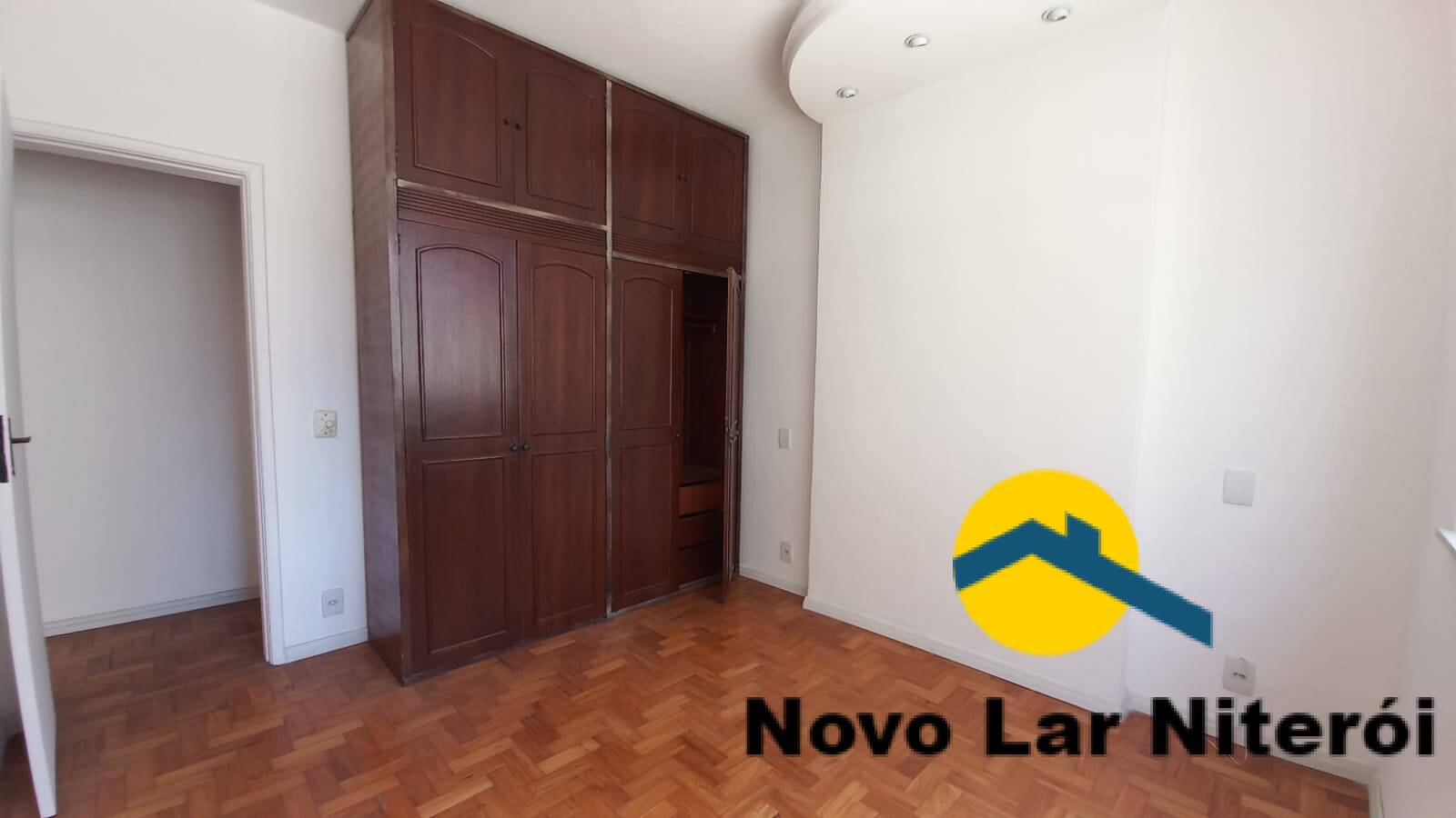 Apartamento à venda com 2 quartos, 70m² - Foto 25