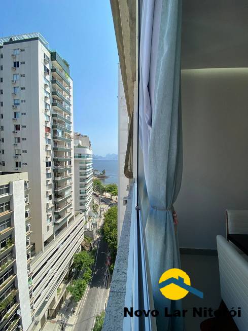 Apartamento à venda com 3 quartos, 143m² - Foto 2