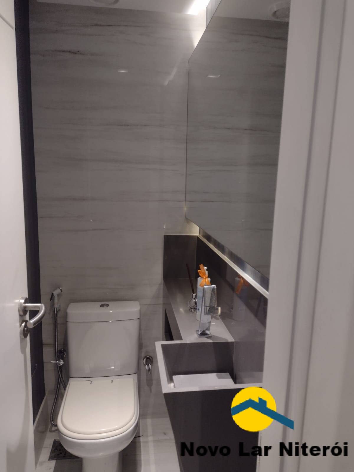 Apartamento à venda com 4 quartos, 202m² - Foto 13