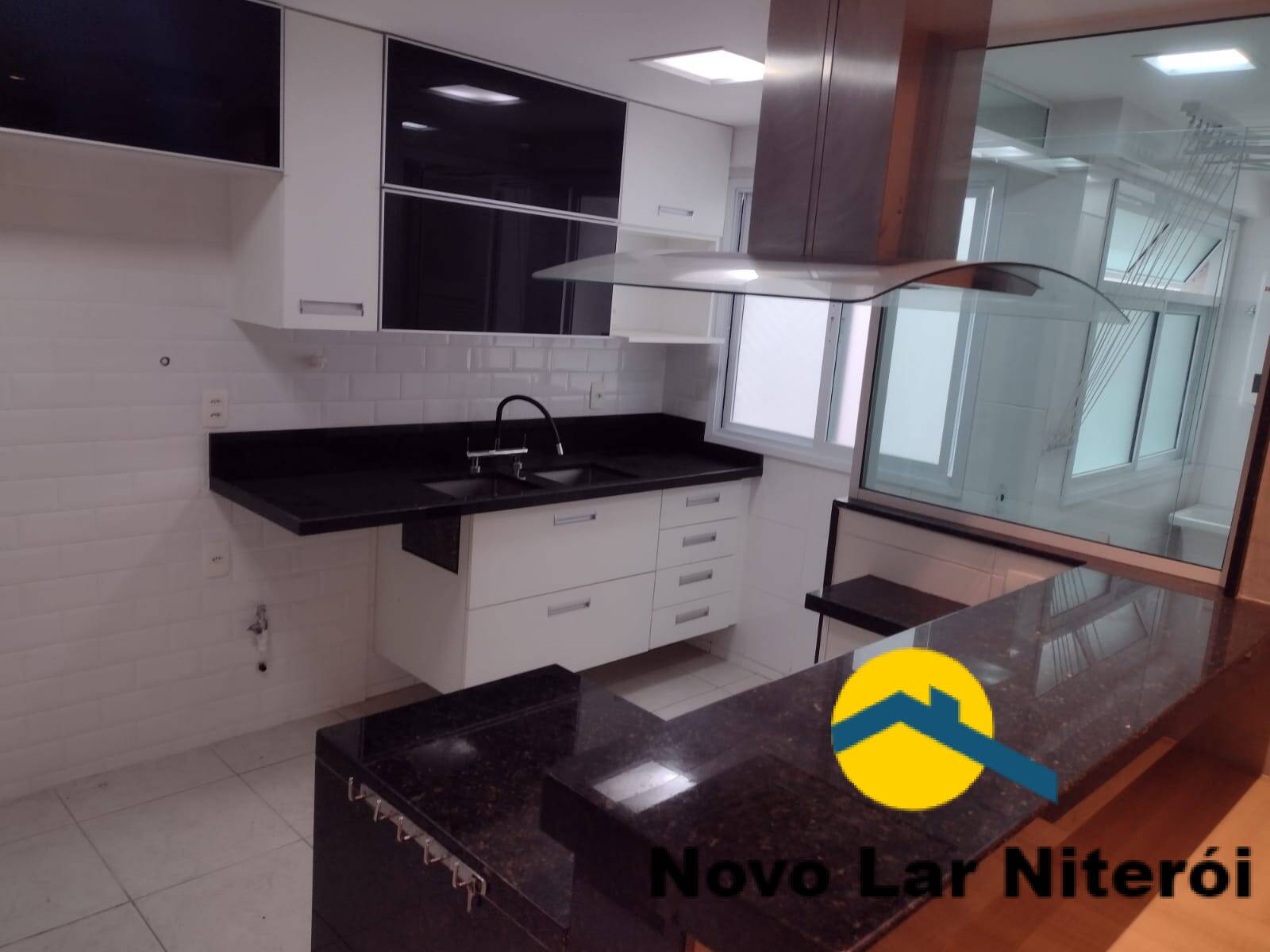 Apartamento à venda com 4 quartos, 202m² - Foto 15