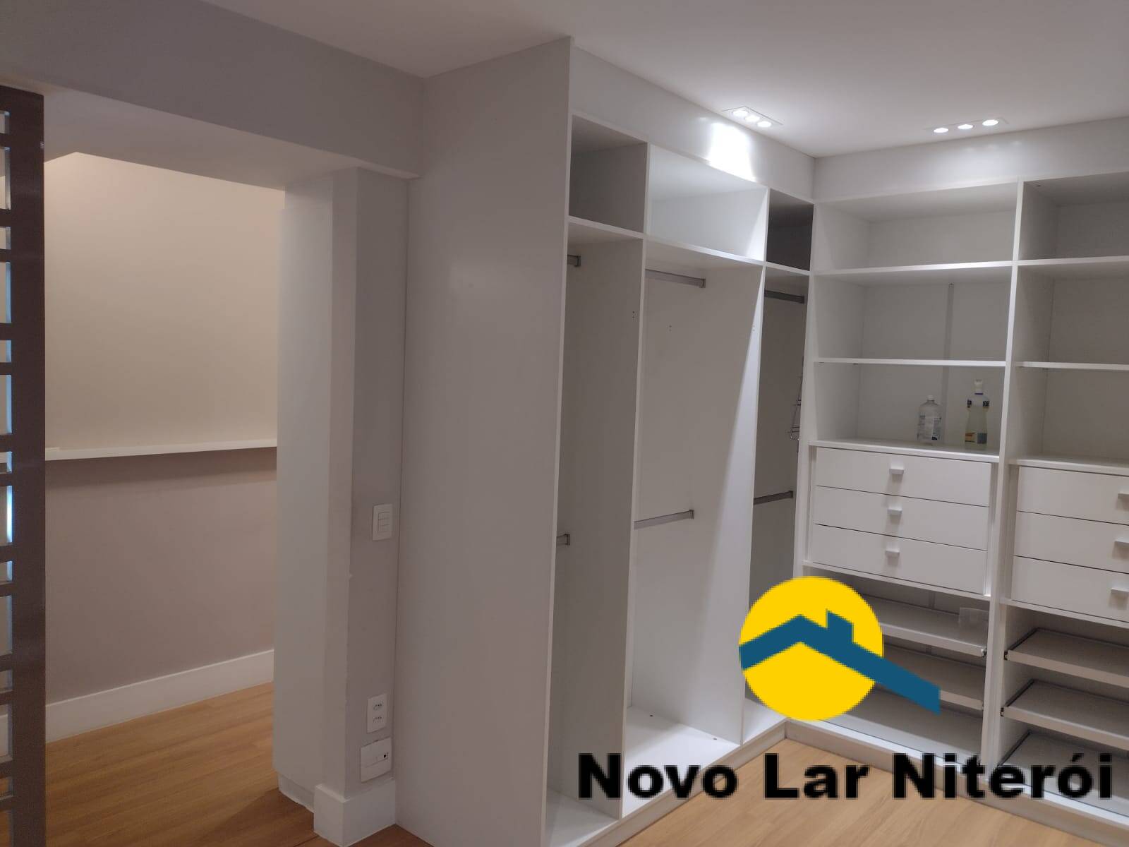 Apartamento à venda com 4 quartos, 202m² - Foto 23