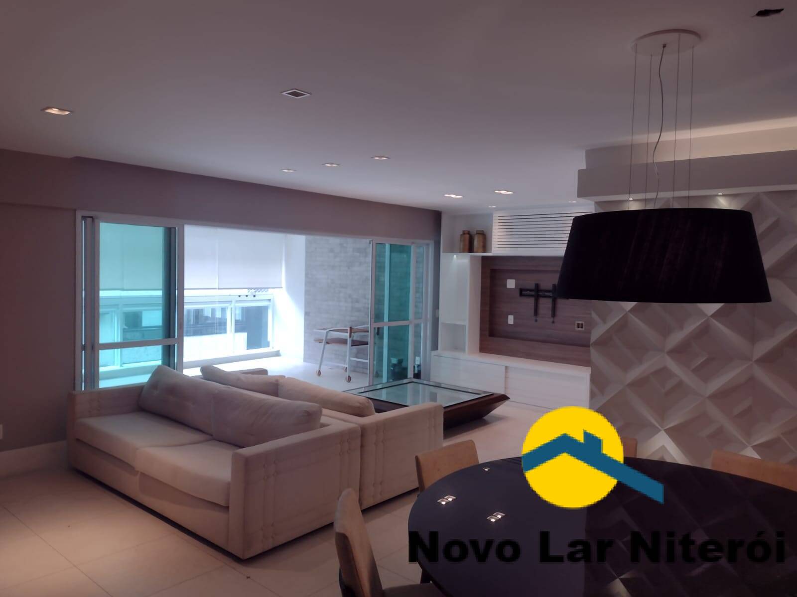 Apartamento à venda com 4 quartos, 202m² - Foto 4