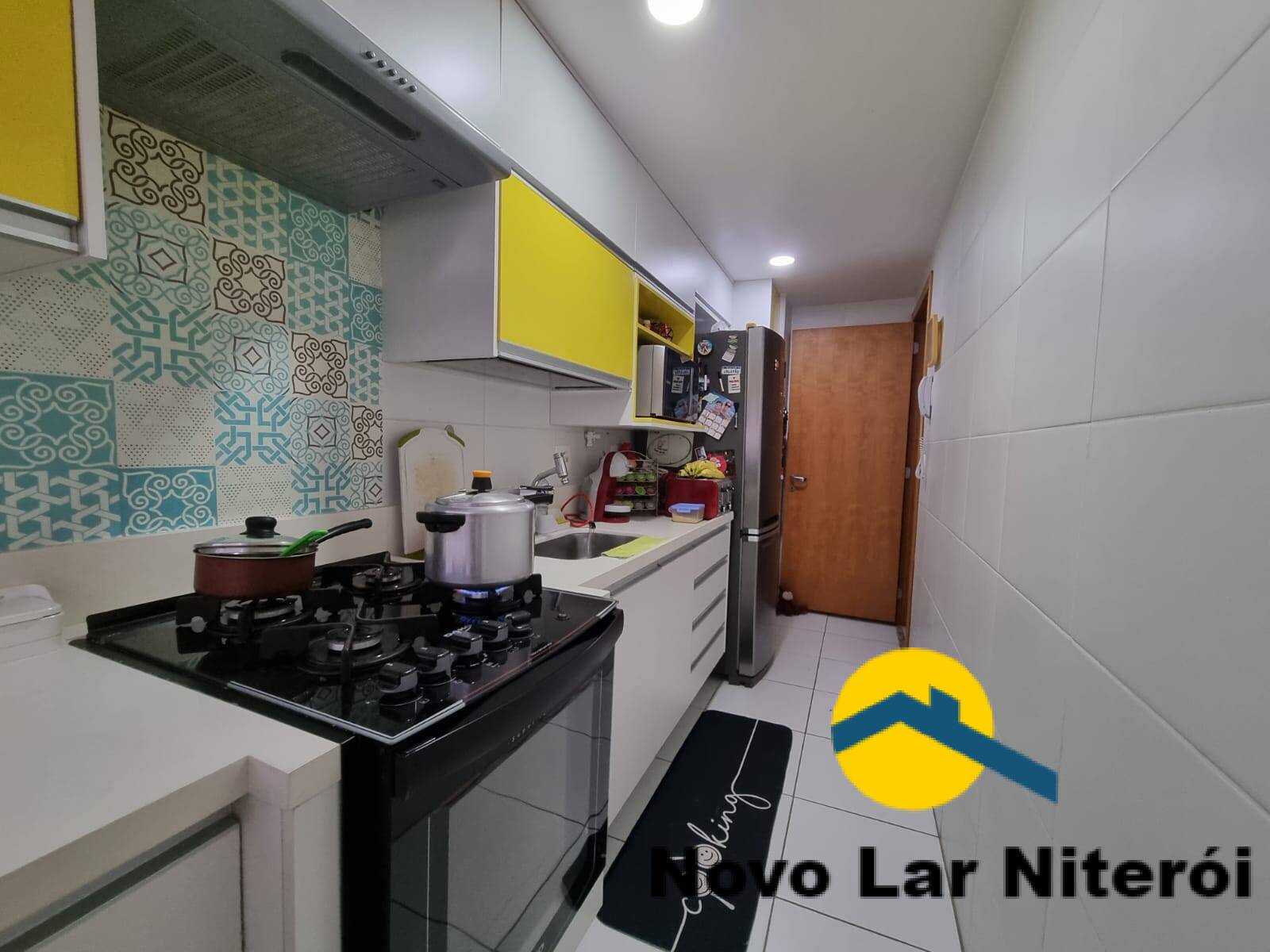 Apartamento à venda com 2 quartos, 70m² - Foto 28