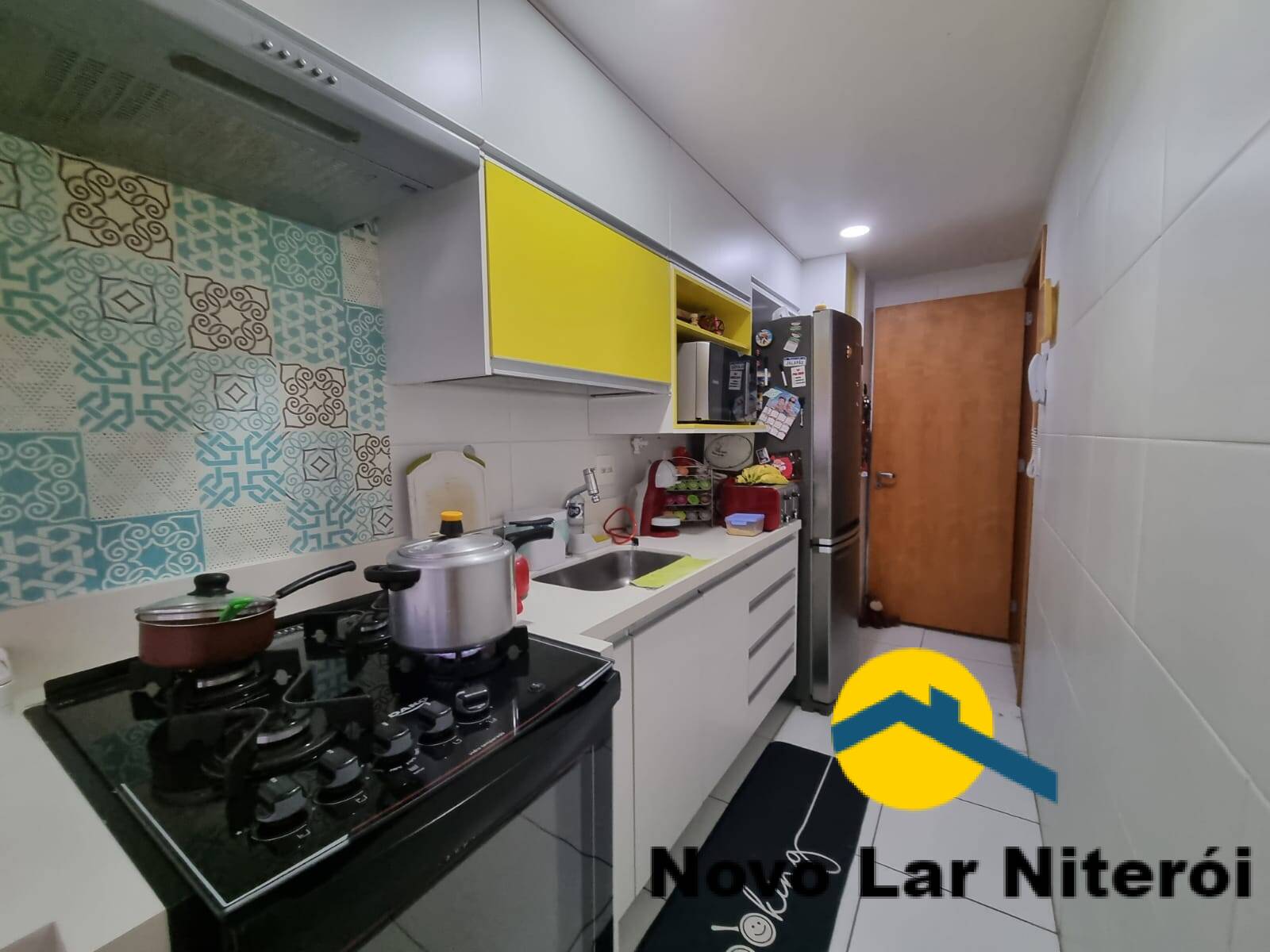 Apartamento à venda com 2 quartos, 70m² - Foto 32