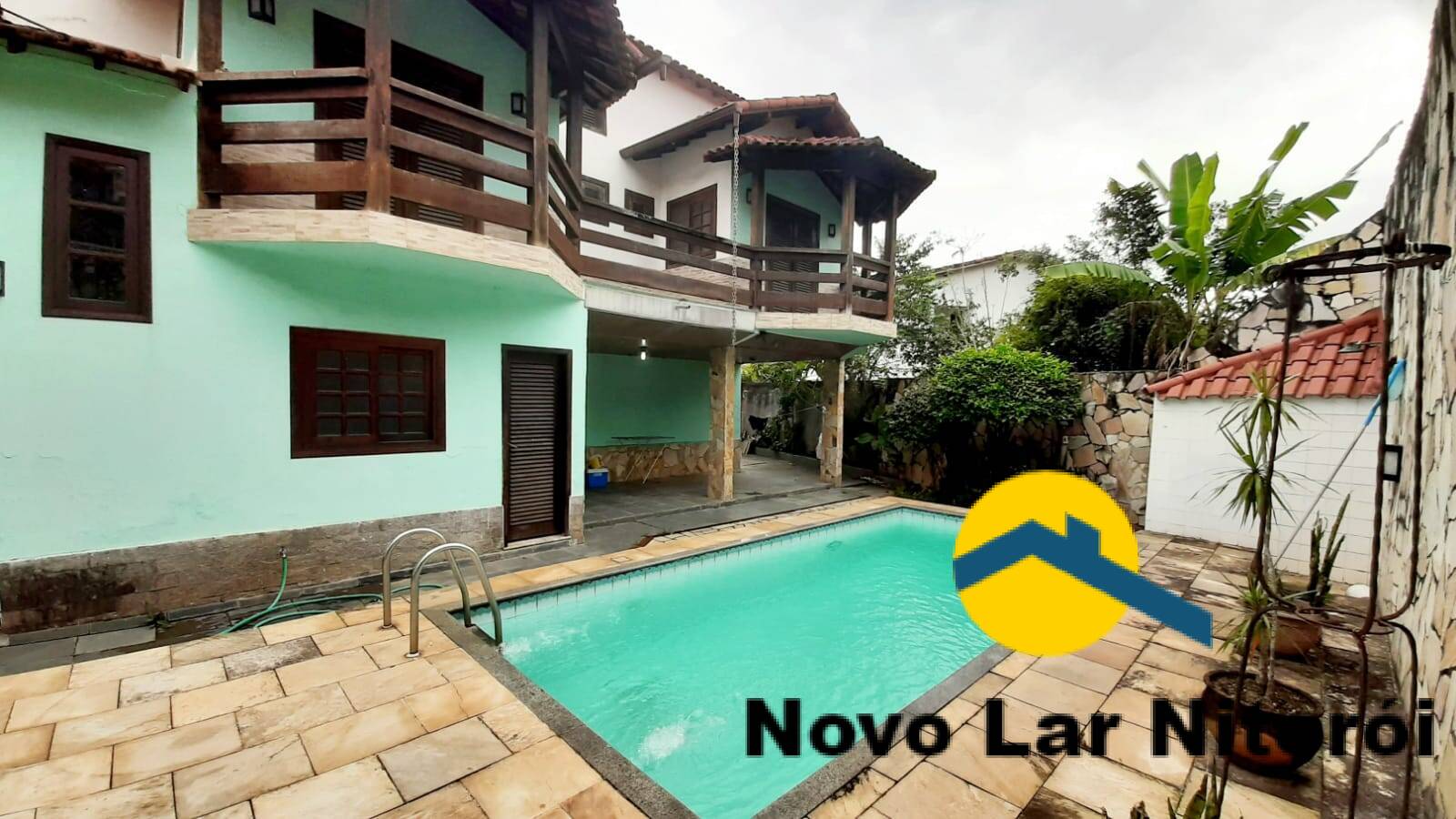 Casa à venda com 5 quartos, 437m² - Foto 2