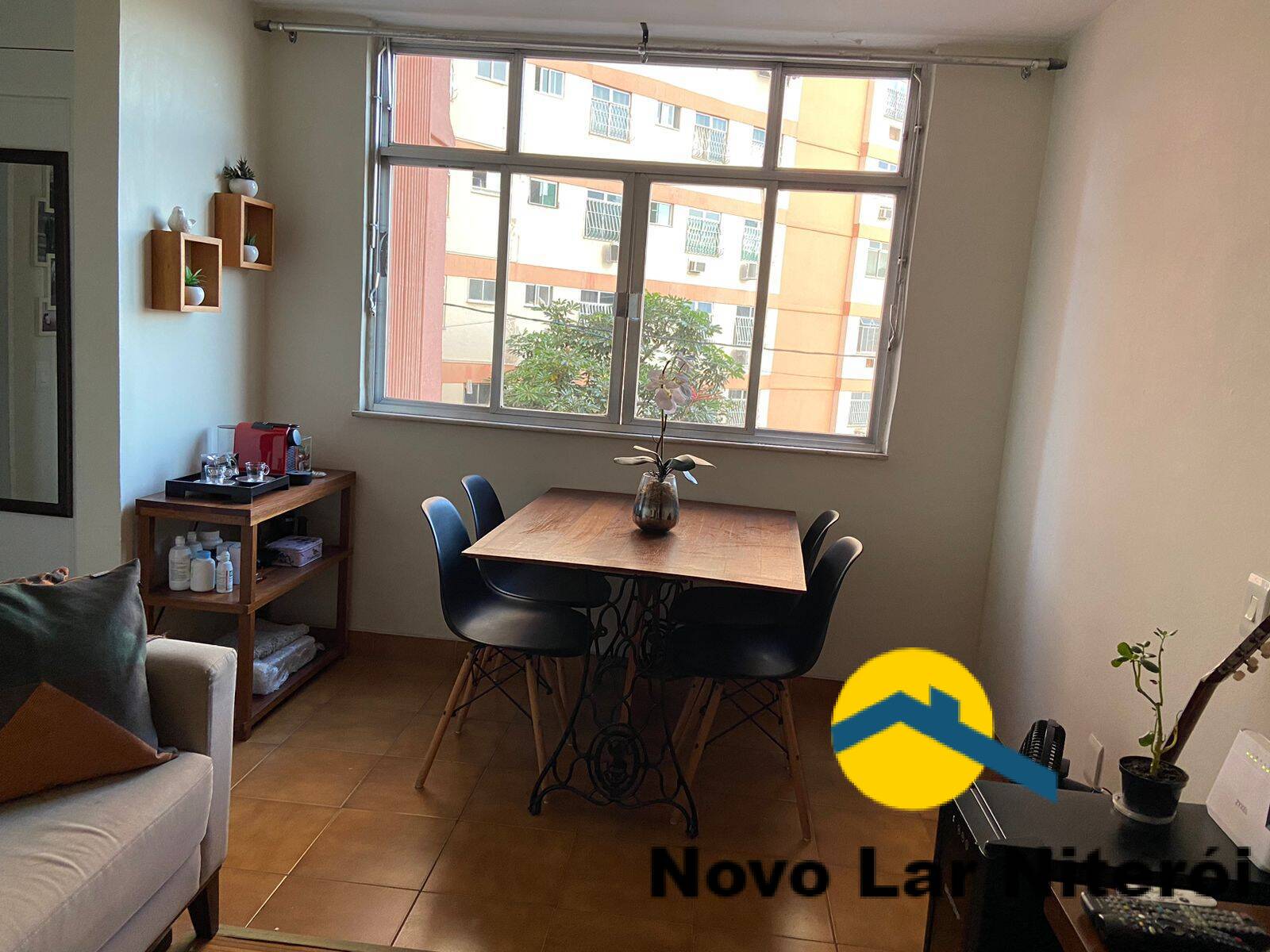 Apartamento à venda com 2 quartos, 60m² - Foto 2