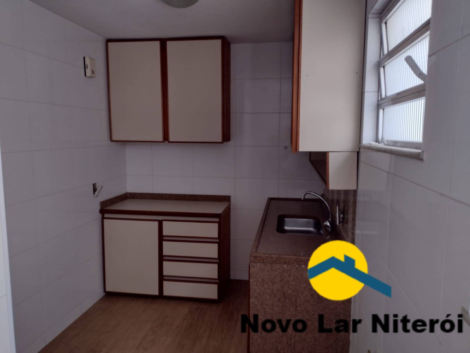 Apartamento à venda com 2 quartos, 75m² - Foto 17