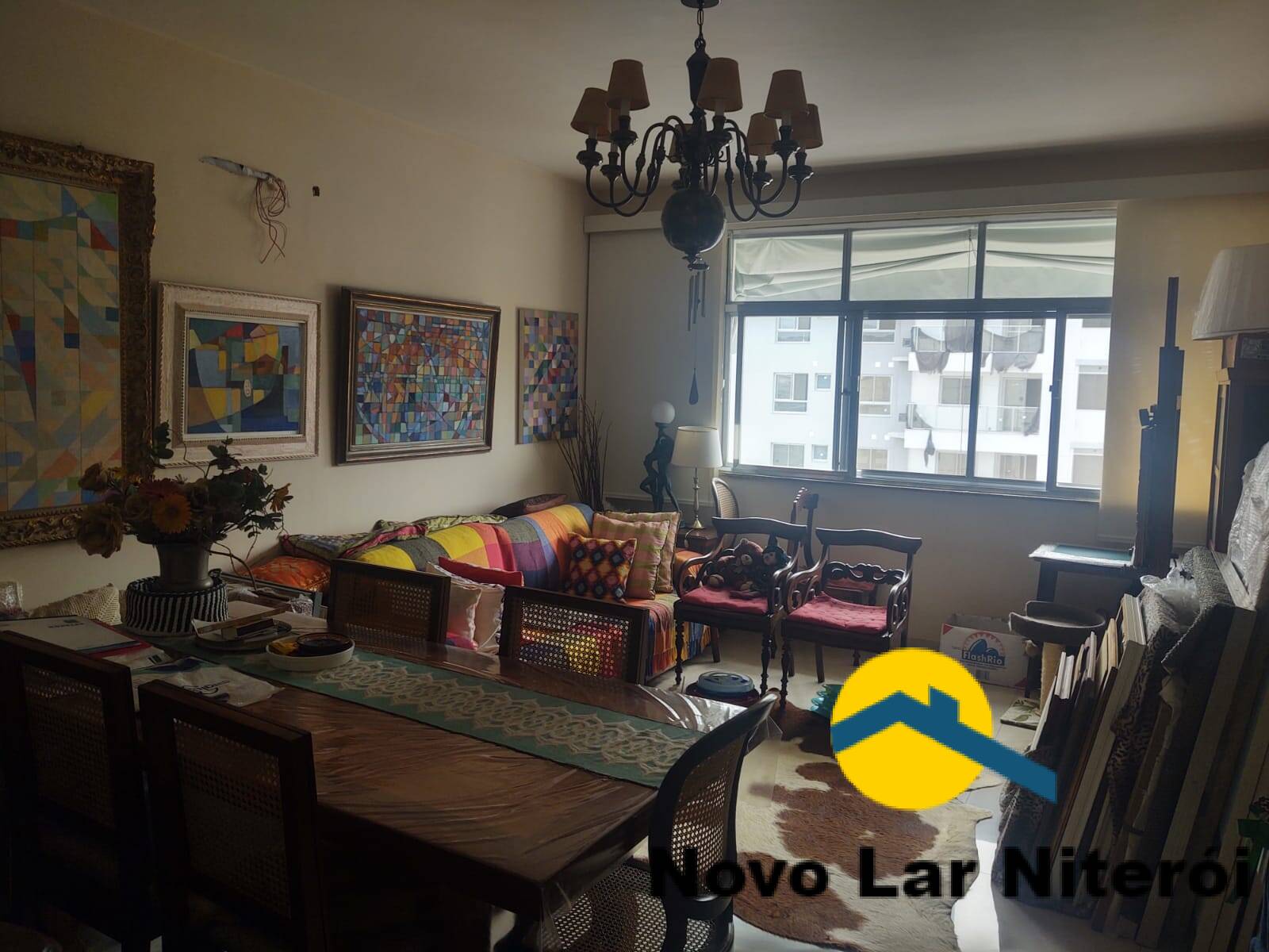 Apartamento à venda com 3 quartos, 130m² - Foto 1