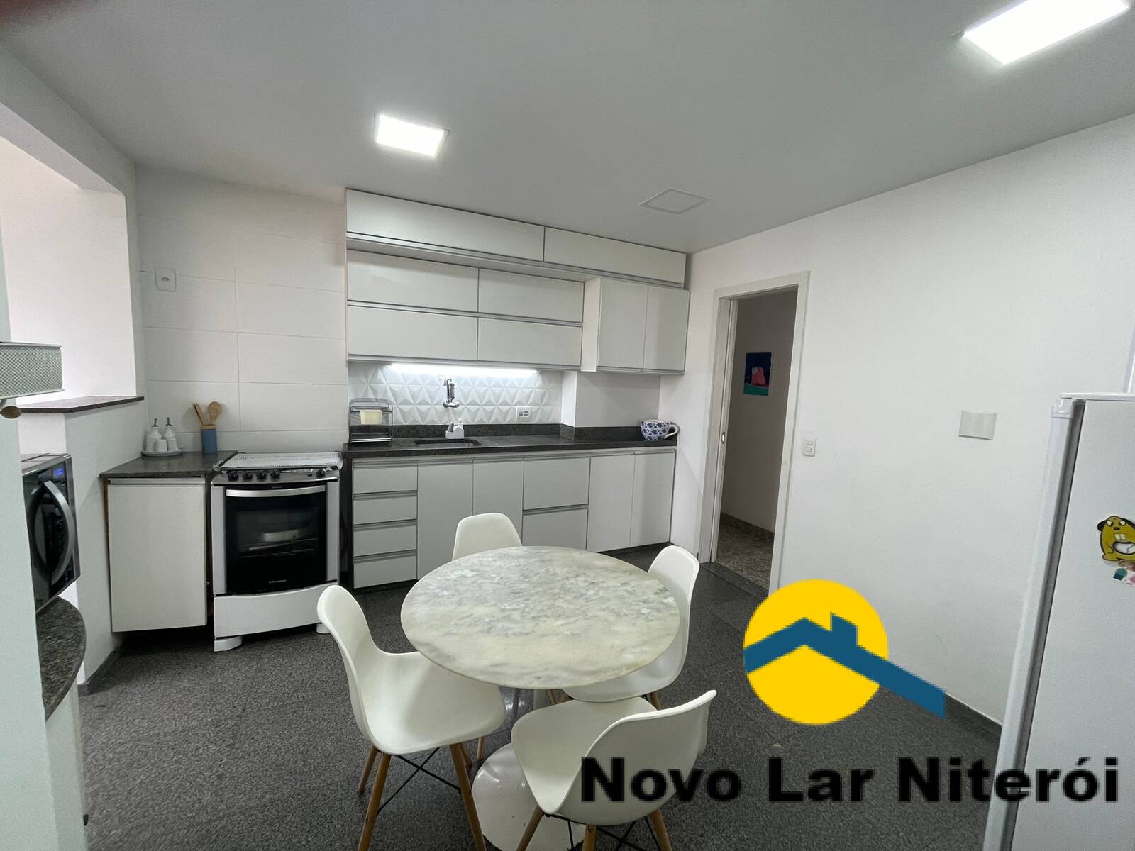 Apartamento à venda com 3 quartos, 130m² - Foto 23