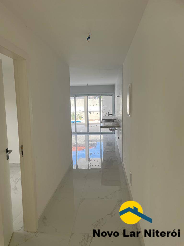 Casa à venda com 4 quartos, 177m² - Foto 3