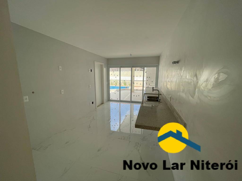 Casa à venda com 4 quartos, 177m² - Foto 2