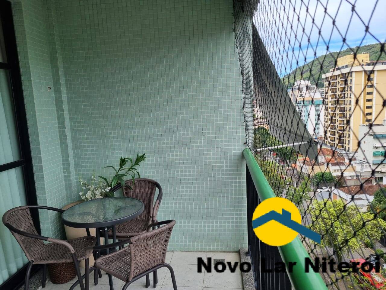 Apartamento à venda com 3 quartos, 120m² - Foto 2