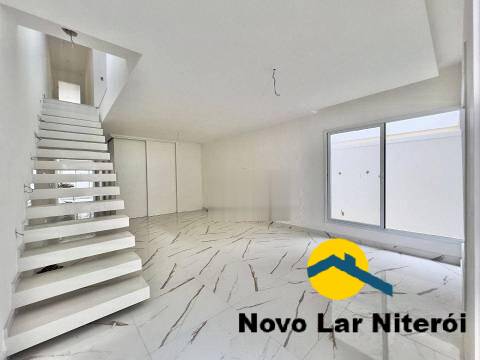 Casa à venda com 4 quartos, 177m² - Foto 1