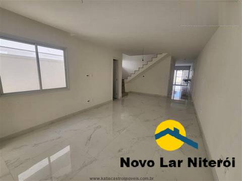 Casa à venda com 4 quartos, 177m² - Foto 2