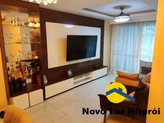 Apartamento à venda com 3 quartos, 105m² - Foto 1