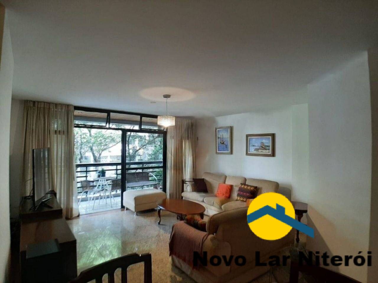 Apartamento à venda com 4 quartos, 175m² - Foto 2