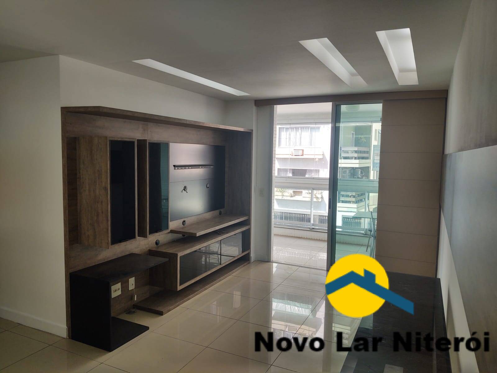 Apartamento à venda com 3 quartos, 120m² - Foto 1