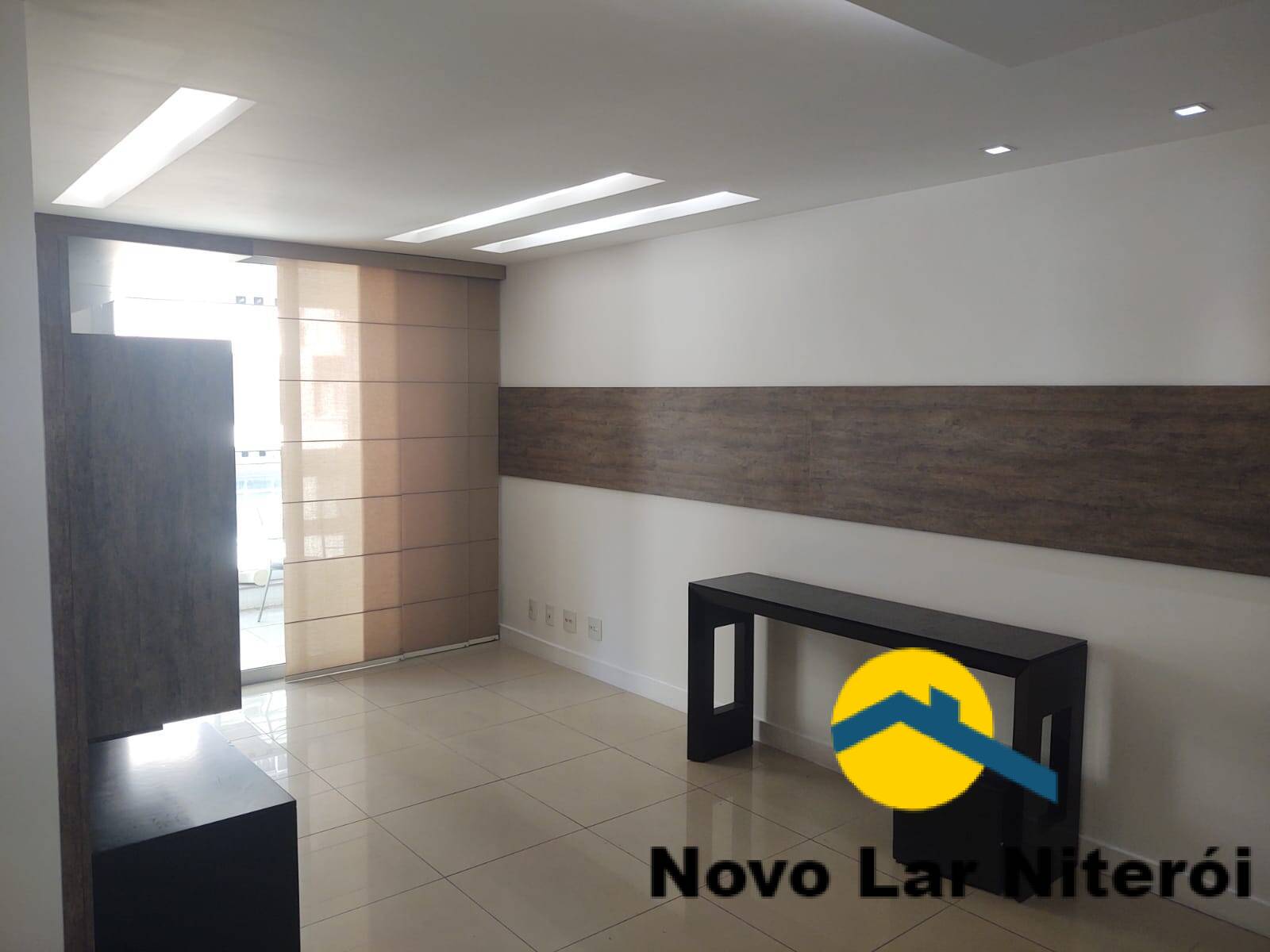 Apartamento à venda com 3 quartos, 120m² - Foto 2